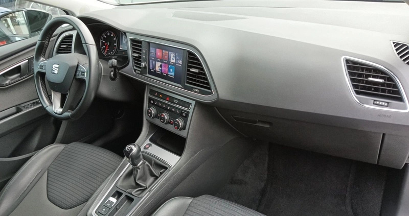 Seat Leon cena 69900 przebieg: 84818, rok produkcji 2018 z Poznań małe 562